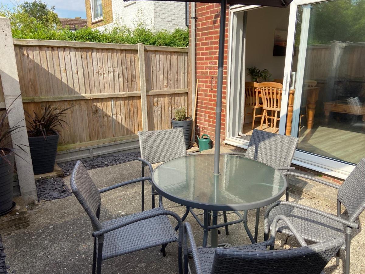 The Seagull, With Driveway And Patio Garden Villa Whitstable Eksteriør bilde